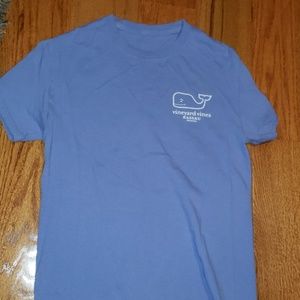 vineyard vines t shirt